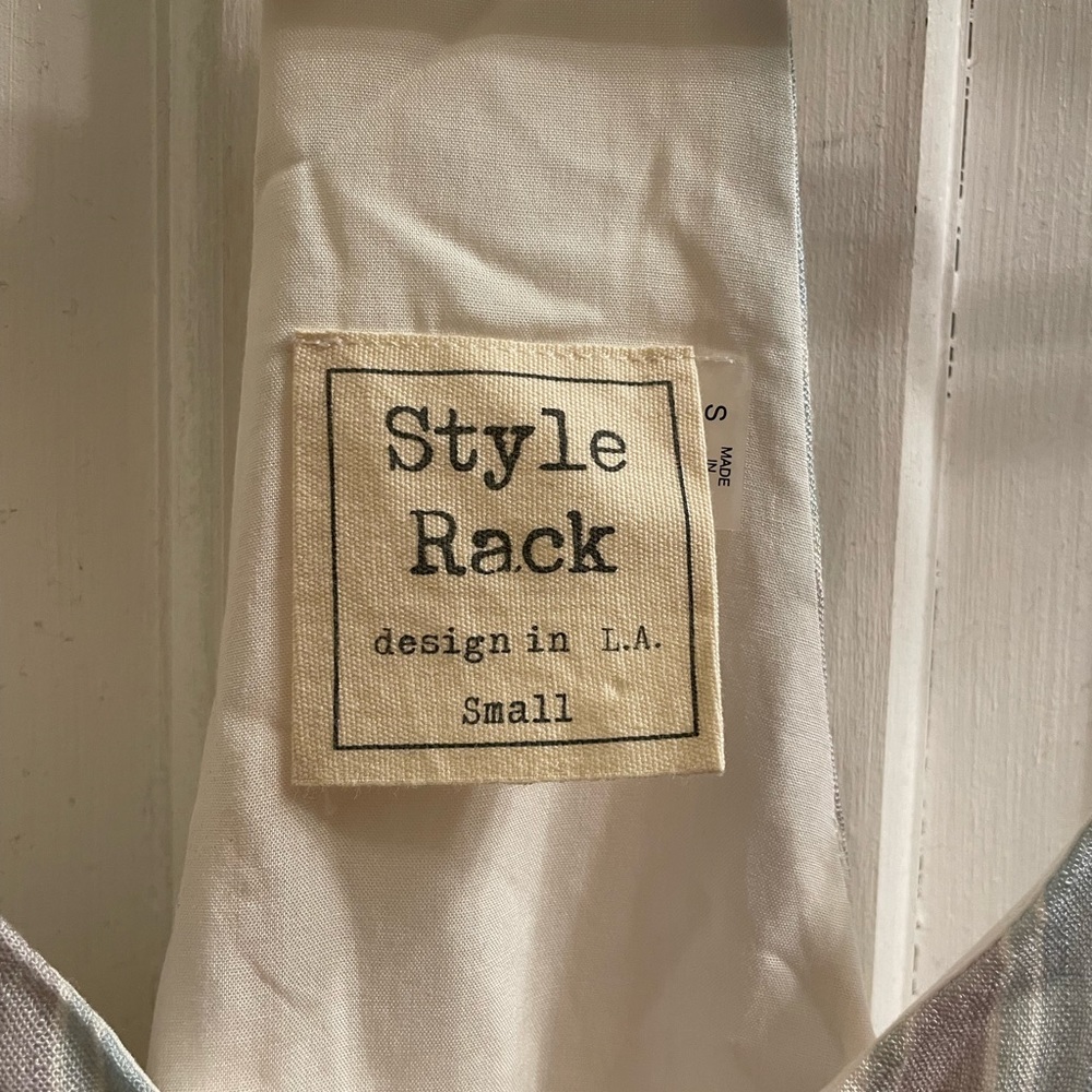 Eraser back thin strap top- Style Rack- Small - Picture 4 of 4